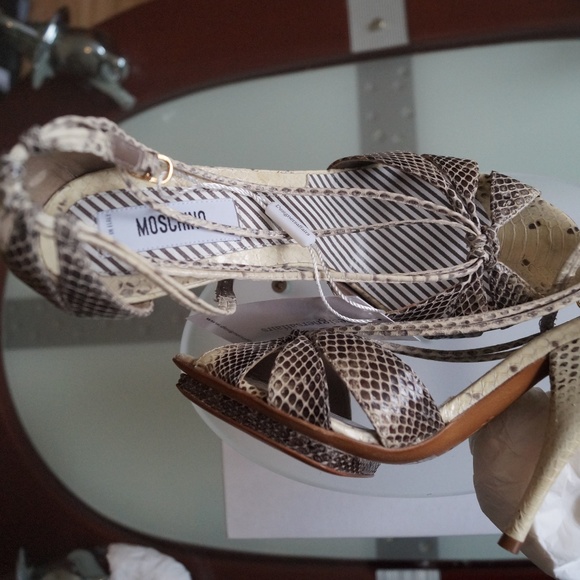 MOSCHINO Shoe Size 6 NWB - Picture 7 of 8